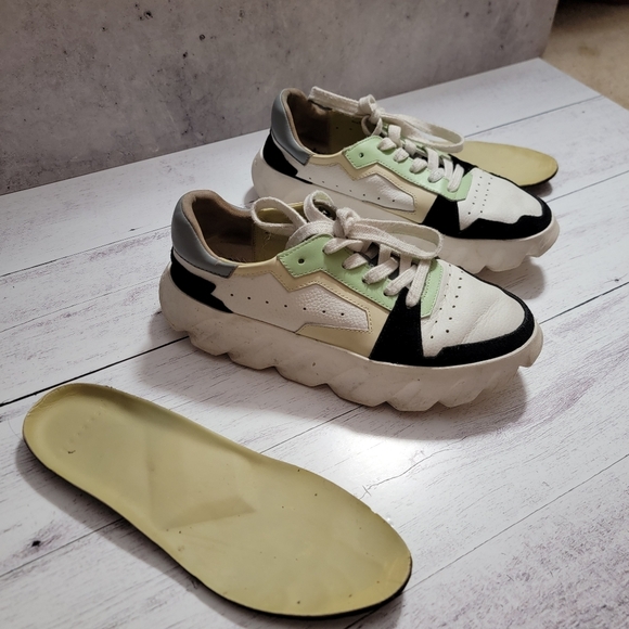 4cccces, Tura Orí, Air, Size 40(81/2-9) - Picture 4 of 4